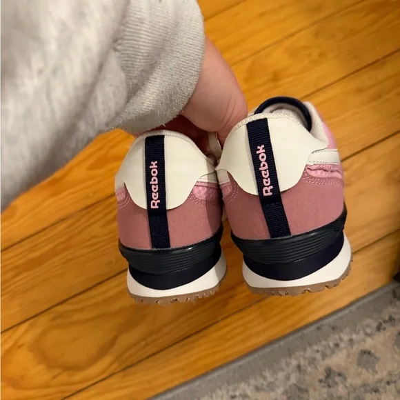Reebok Women's (kids’ 7) Pink and Cream Sneakers - Picture 4 of 4